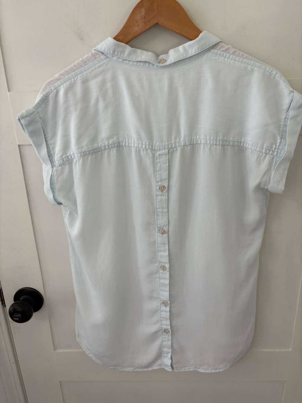 Altar’d State Tencel Button Down Shirt. Size XS. - Picture 3 of 10